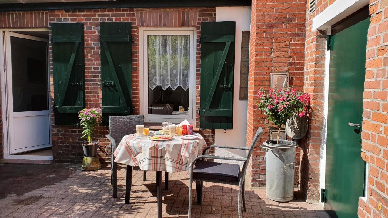 Fewo-Butze 2 Mit Terrasse Dornumersiel Luaran gambar